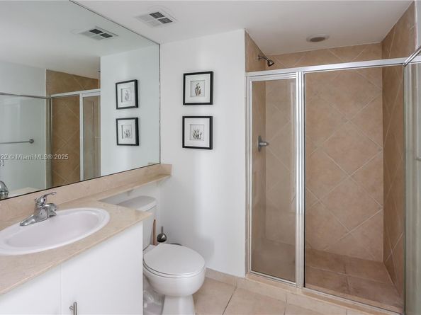 325 S Biscayne Blvd 1722, Miami FL 33131