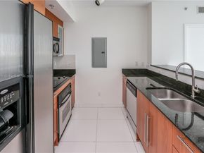 325 S Biscayne Blvd 1722, Miami FL 33131