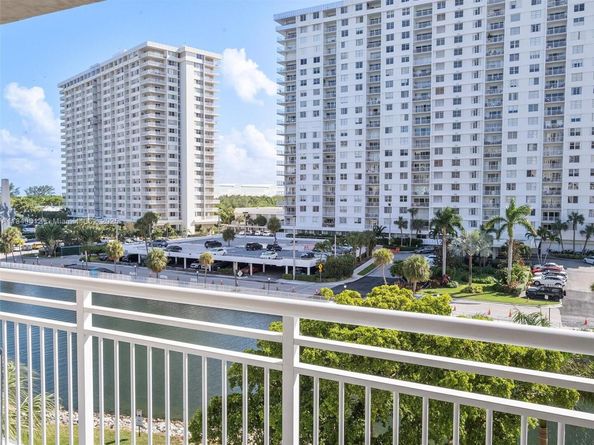 400 Kings Point Dr 523, Sunny Isles Beach FL 33160