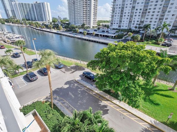 400 Kings Point Dr 523, Sunny Isles Beach FL 33160