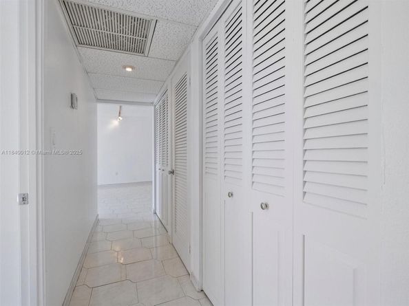400 Kings Point Dr 523, Sunny Isles Beach FL 33160