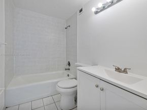 400 Kings Point Dr 523, Sunny Isles Beach FL 33160