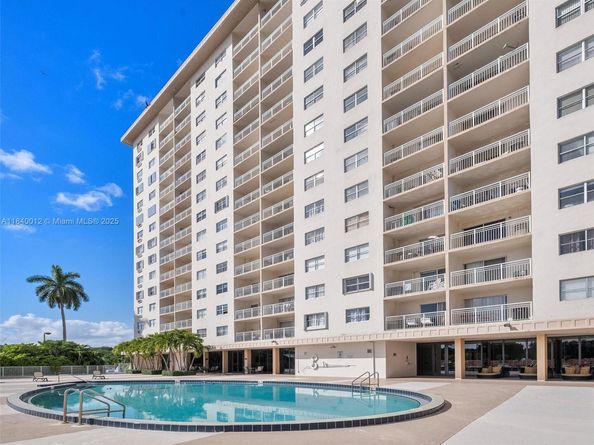 400 Kings Point Dr 523, Sunny Isles Beach FL 33160