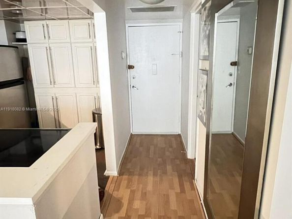 1228 West Ave 911, Miami Beach FL 33139