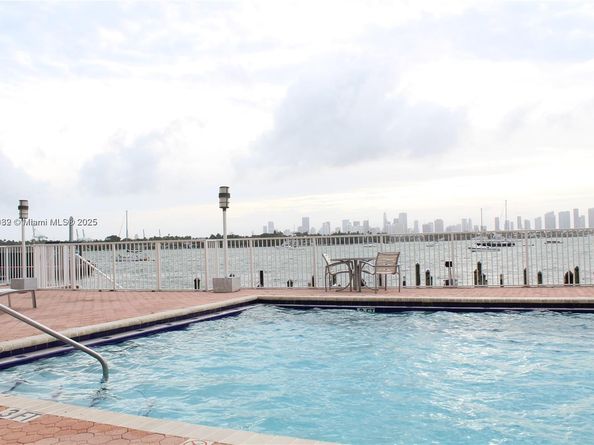 1228 West Ave 911, Miami Beach FL 33139