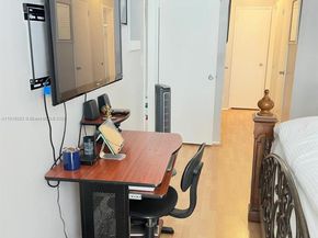 1228 West Ave 911, Miami Beach FL 33139