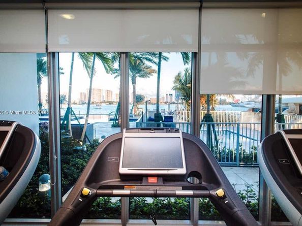 17301 Biscayne Blvd 1803, North Miami Beach FL 33160