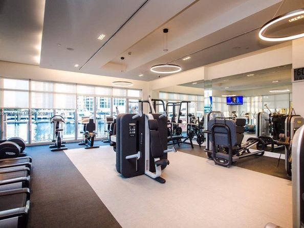 17301 Biscayne Blvd 1803, North Miami Beach FL 33160