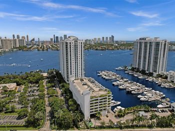 17301 Biscayne Blvd