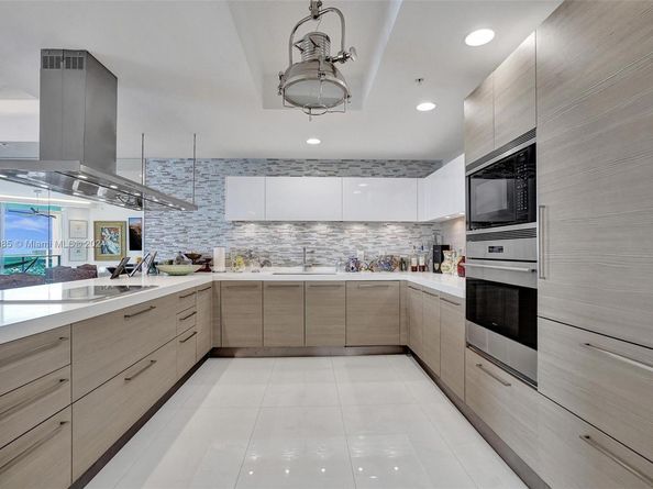 17301 Biscayne Blvd 1803, North Miami Beach FL 33160