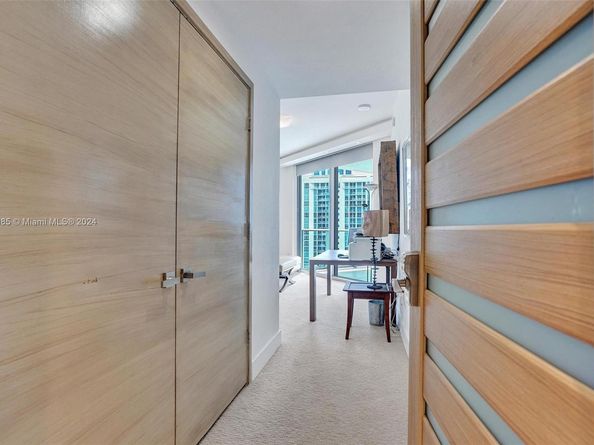 17301 Biscayne Blvd 1803, North Miami Beach FL 33160