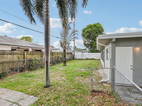 1630 SW 32nd Ct, Fort Lauderdale FL 33315
