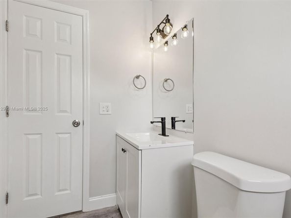 1630 SW 32nd Ct, Fort Lauderdale FL 33315