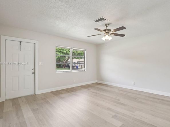 1630 SW 32nd Ct, Fort Lauderdale FL 33315