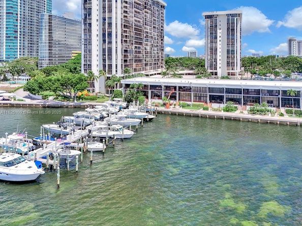 1915 Brickell Ave C1213, Miami FL 33129