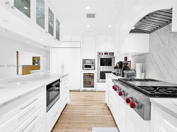 10121 E Broadview Dr, Bay Harbor Islands FL 33154