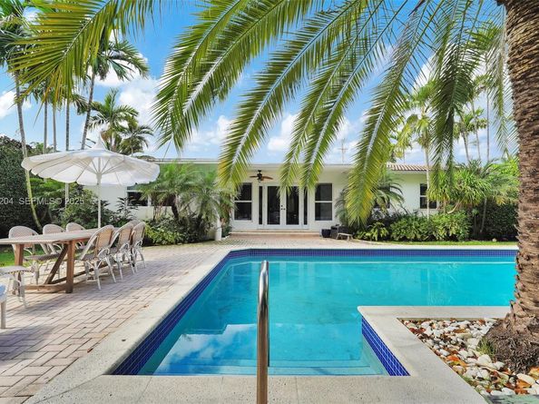 10121 E Broadview Dr, Bay Harbor Islands FL 33154