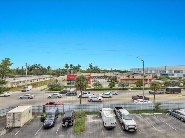13500 NE 3rd Ct 419, North Miami FL 33161