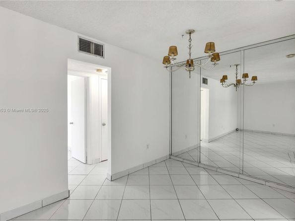 13500 NE 3rd Ct 419, North Miami FL 33161