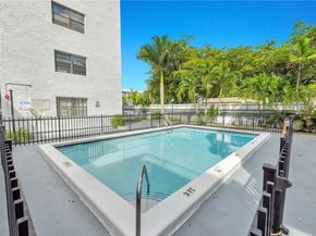 13500 NE 3rd Ct 419, North Miami FL 33161