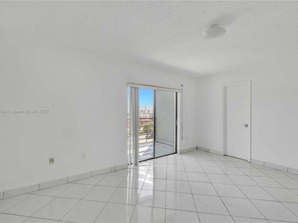 13500 NE 3rd Ct 419, North Miami FL 33161