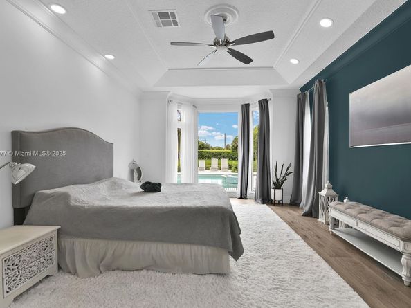 6622 Newport Lake Cir, Boca Raton FL 33496