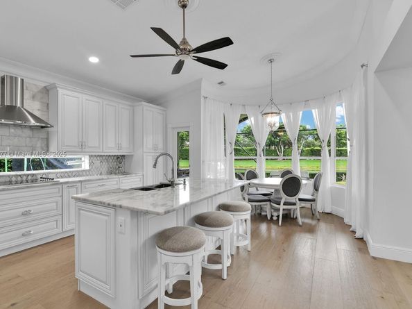 6622 Newport Lake Cir, Boca Raton FL 33496
