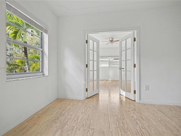 73 Edgewater Dr 3, Coral Gables FL 33133