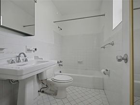 73 Edgewater Dr 3, Coral Gables FL 33133