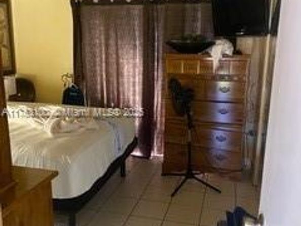 1925 SW 107th Ave 208, Miami FL 33165
