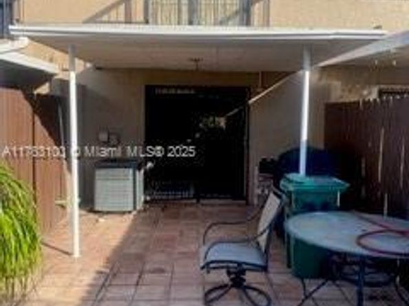 1925 SW 107th Ave 208, Miami FL 33165