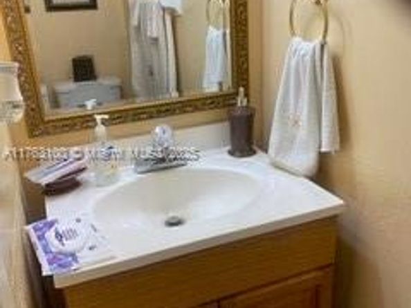 1925 SW 107th Ave 208, Miami FL 33165