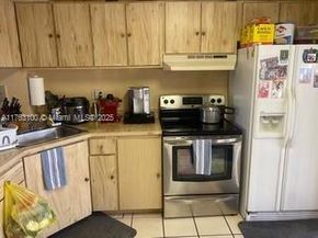 1925 SW 107th Ave 208, Miami FL 33165