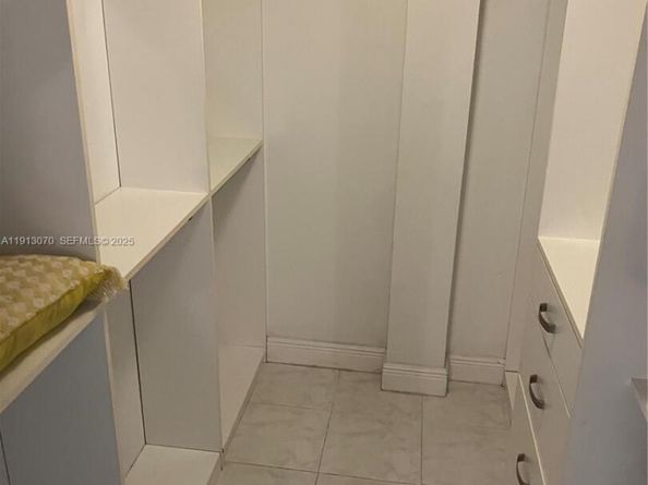 3551 NE 169th St 112, North Miami Beach FL 33160