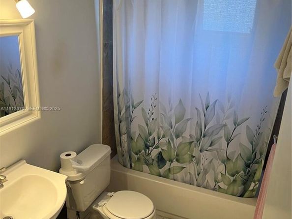 3551 NE 169th St 112, North Miami Beach FL 33160