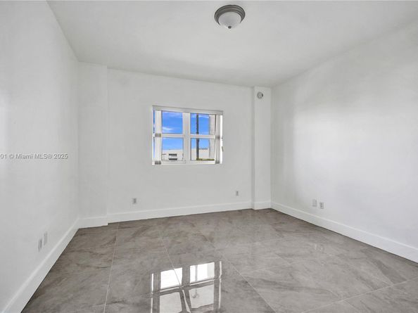 14951 Royal Oaks Ln 806, North Miami FL 33181