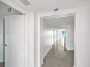 14951 Royal Oaks Ln 806, North Miami FL 33181