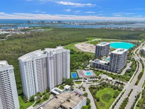 14951 Royal Oaks Ln 806, North Miami FL 33181