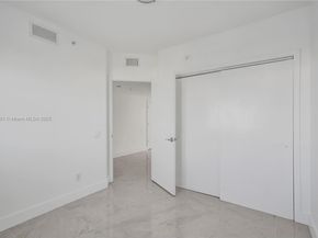 14951 Royal Oaks Ln 806, North Miami FL 33181