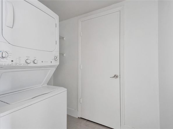 14951 Royal Oaks Ln 806, North Miami FL 33181