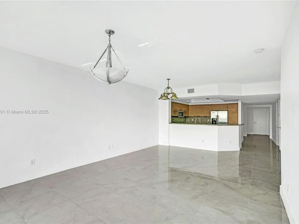 14951 Royal Oaks Ln 806, North Miami FL 33181