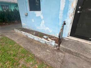 2281 NW 153rd St, Miami Gardens FL 33054