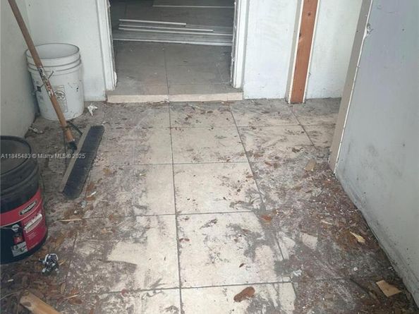 2281 NW 153rd St, Miami Gardens FL 33054
