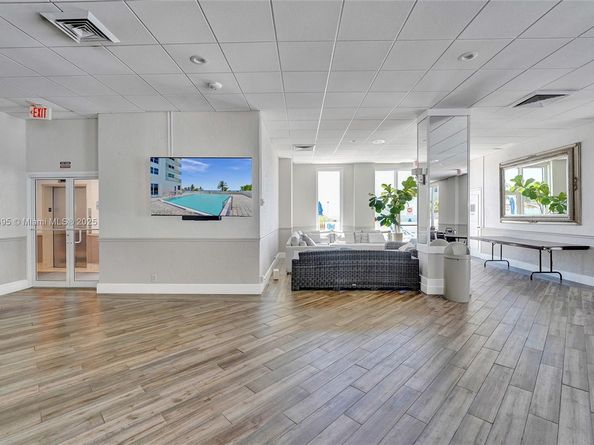 4250 Galt Ocean Dr 9C, Fort Lauderdale FL 33308