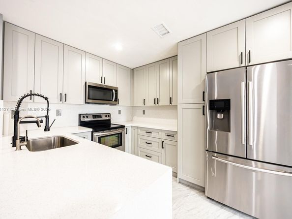 14036 SW 179th St, Miami FL 33177