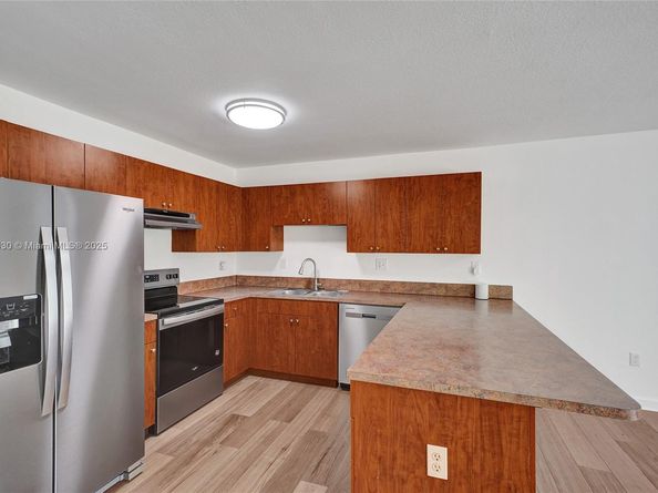 12254 SW 217th St, Miami FL 33170