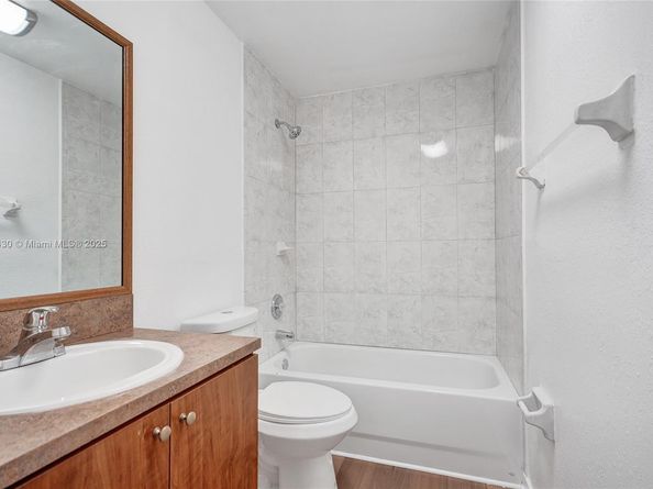 12254 SW 217th St, Miami FL 33170