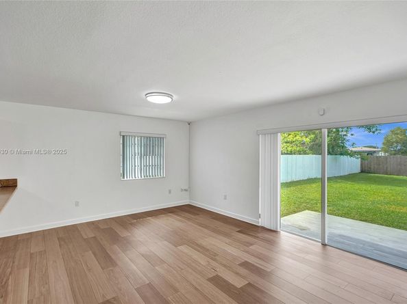 12254 SW 217th St, Miami FL 33170