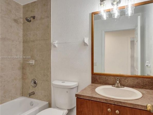 12254 SW 217th St, Miami FL 33170