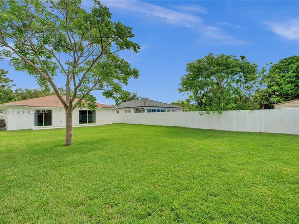 12254 SW 217th St, Miami FL 33170